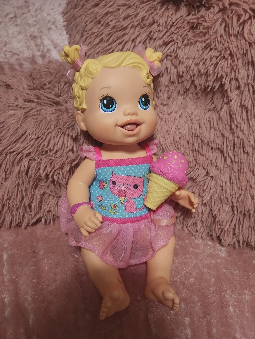 2012 Hasbro Baby Alive Yummy Treat Baby Doll With Ice Cream Cone